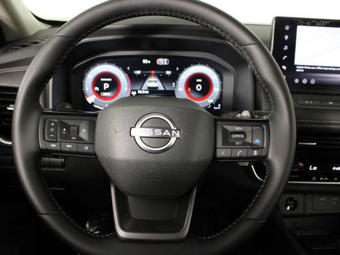 Certified 2026 Nissan Rogue SL AWD/4WD image 10