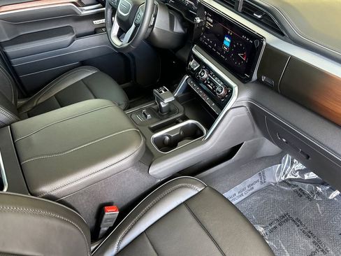 Used 2025 GMC Sierra 1500 Denali AWD/4WD image 15