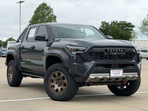 New 2026 Toyota Tacoma 4x4 Double Cab Hybrid image 2