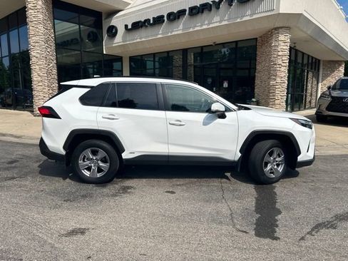 Used 2024 Toyota RAV4 XLE w/ Convenience Package AWD/4WD image 7