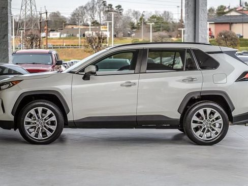 Used 2020 Toyota RAV4 Limited image 54