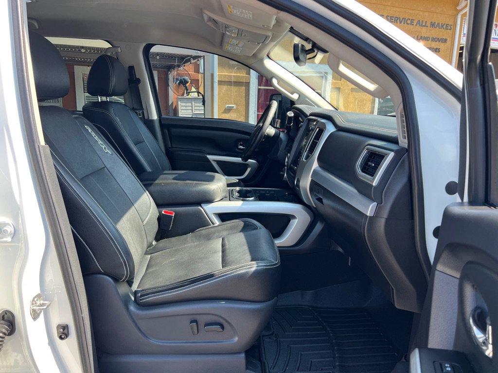 Used 2018 Nissan Titan PRO-4X w/ Pro-4x Convenience Package AWD/4WD image 26
