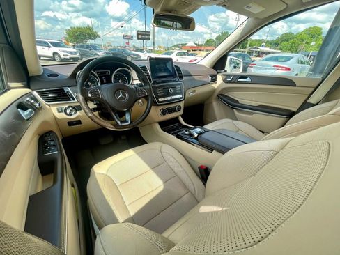 Used 2017 Mercedes-Benz GLS 550 4MATIC w/ Driver Assistance Package image 7