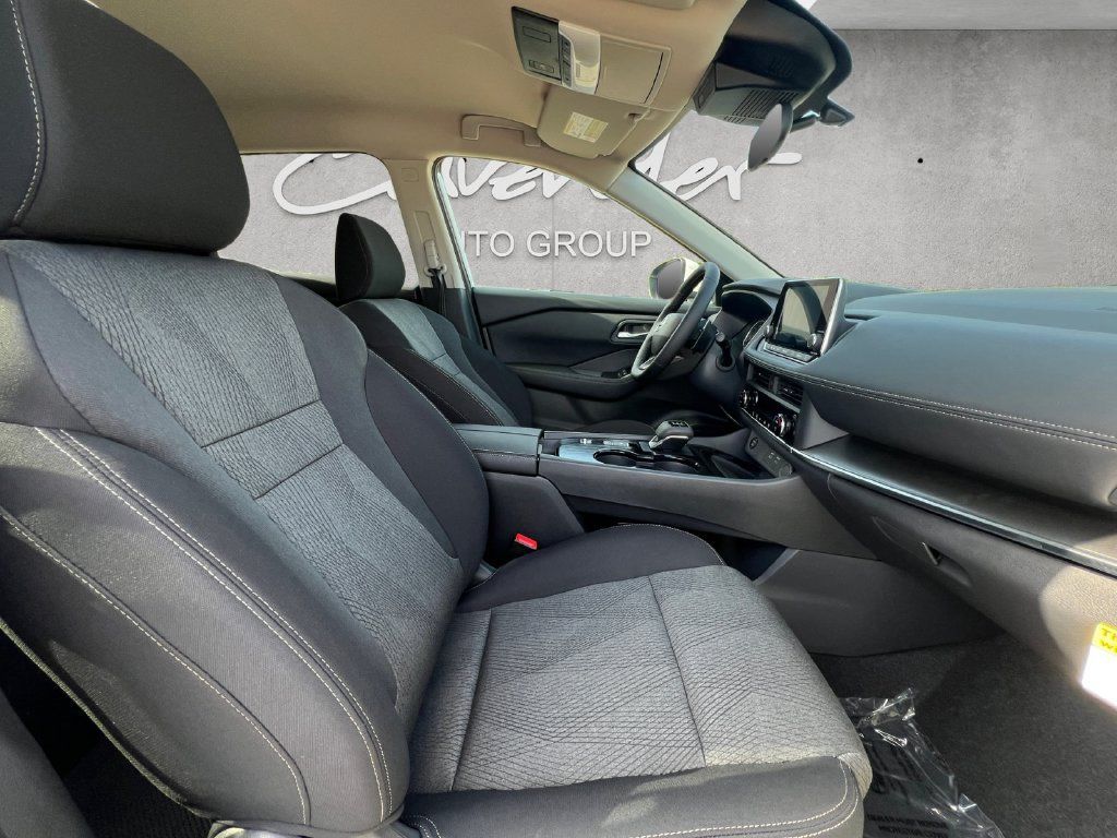 New 2026 Nissan Rogue SV FWD image 25
