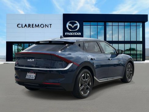 Used 2025 Kia EV6 Light image 5