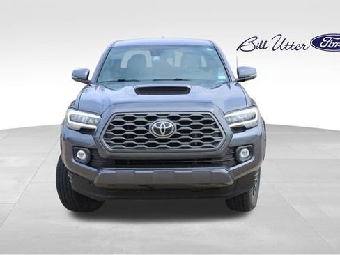 Used 2021 Toyota Tacoma TRD Sport w/ Technology Package image 2