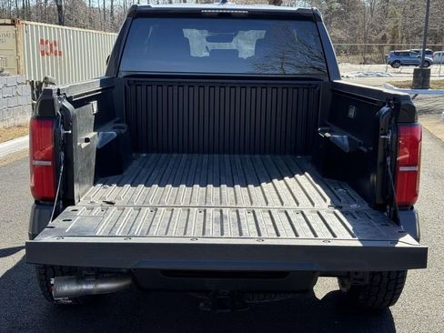 Used 2025 Toyota Tacoma TRD Off-Road image 16