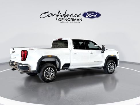 Used 2026 GMC Sierra 2500 SLE w/ SLE Value Package; image 9