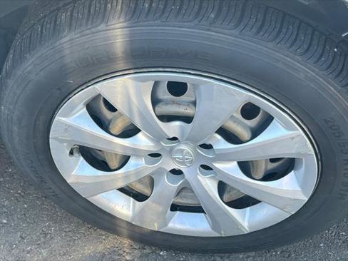 Certified 2021 Toyota Corolla LE image 12