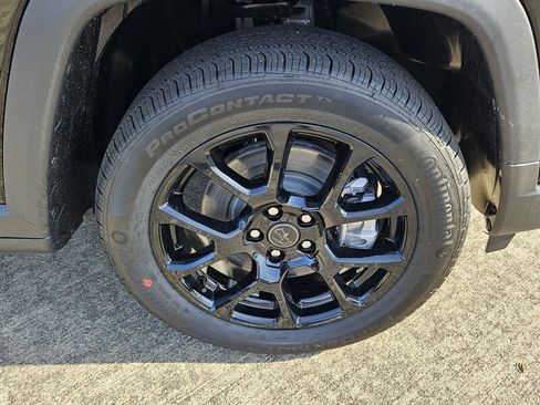 New 2026 Jeep Compass Latitude image 16