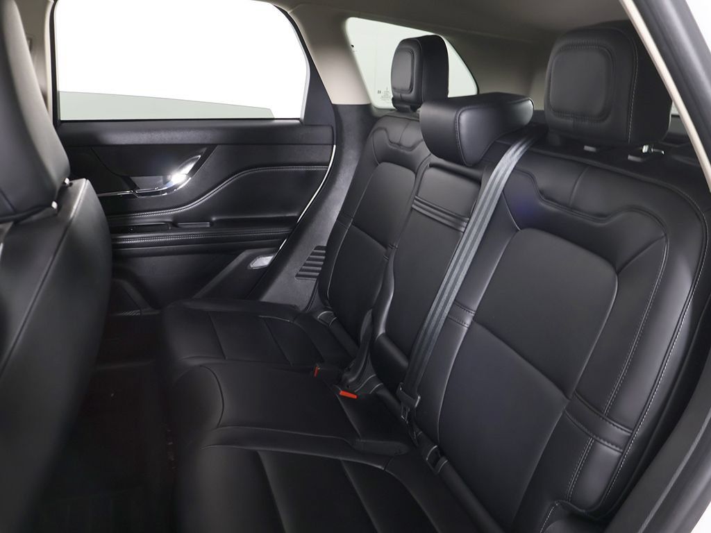 Used 2024 Lincoln Corsair AWD image 32
