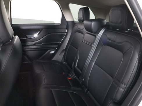 Used 2024 Lincoln Corsair AWD image 32