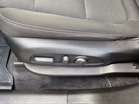 Used 2023 Chevrolet Traverse LT w/ LPO, Floor Liner Package AWD/4WD image 16
