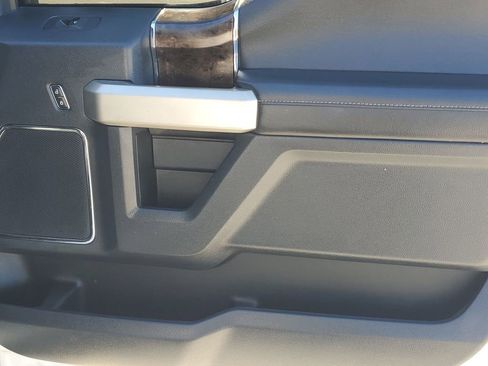 Used 2022 Ford F250 Lariat w/ Lariat Ultimate Package image 45