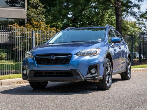 Used 2020 Subaru Crosstrek 2.0i Premium w/ Moonroof Package 1 AWD/4WD image 2