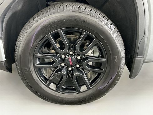 Used 2024 GMC Sierra 1500 Elevation AWD/4WD image 11