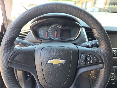 Used 2017 Chevrolet Trax LS FWD image 15