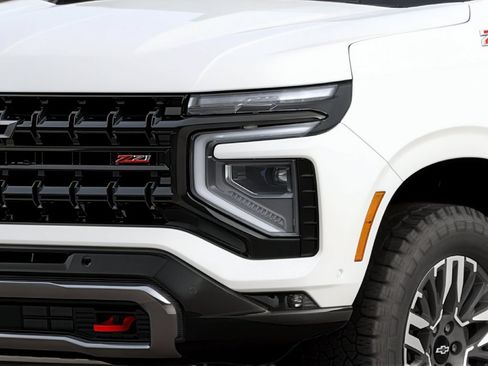 New 2026 Chevrolet Suburban Z71 w/ Z71 Off-Road Package AWD/4WD image 5