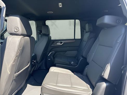 New 2026 GMC Yukon XL Denali AWD/4WD image 12