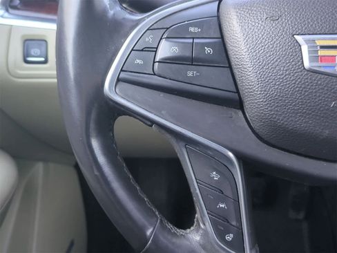 Used 2017 Cadillac XT5 Luxury w/ Driver Awareness Package image 24