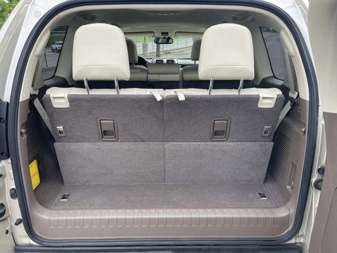 Used 2016 Lexus GX 460 w/ Premium Package AWD/4WD image 12