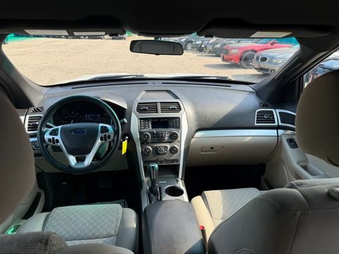 Used 2014 Ford Explorer XLT AWD/4WD image 15