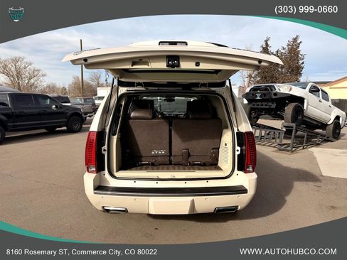 Used 2014 Cadillac Escalade Platinum image 6