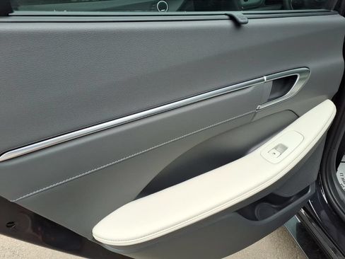 Used 2023 Hyundai Sonata Limited w/ Cargo Package FWD image 18