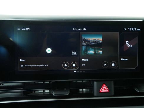Used 2026 Kia Carnival FWD image 32