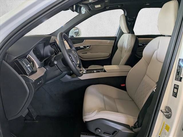 New 2026 Volvo XC90 T8 Core AWD/4WD image 4
