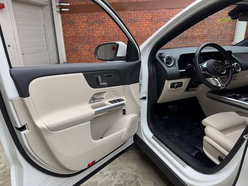 Used 2025 Mercedes-Benz GLA 250 GLA 250 image 9