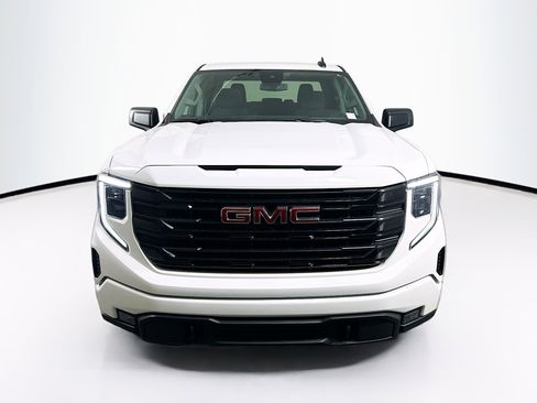 Used 2023 GMC Sierra 1500 Elevation image 2
