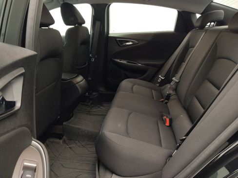 Used 2025 Chevrolet Malibu LS FWD image 18