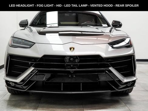 Used 2024 Lamborghini Urus Performante AWD/4WD image 4