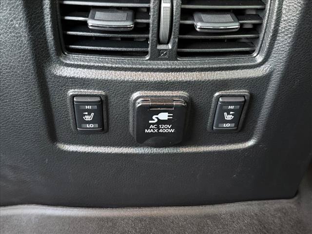 Used 2017 Nissan Titan Platinum Reserve RWD image 17