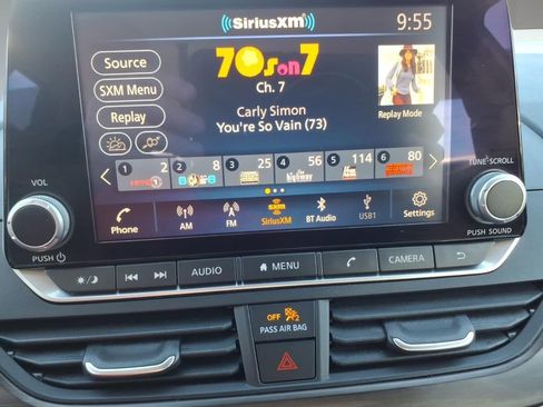 Used 2025 Nissan Altima 2.5 SV image 21