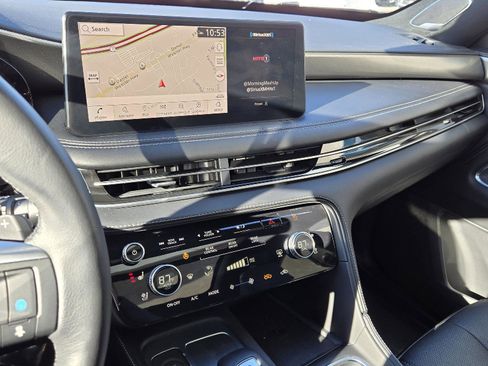 Certified 2025 INFINITI QX60 Luxe w/ Black Edition image 30