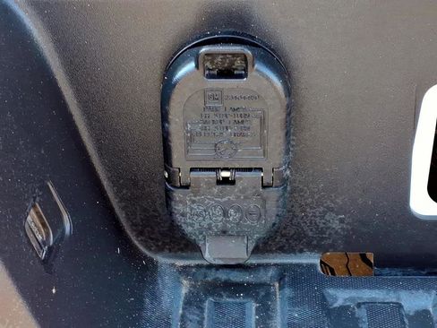 Used 2021 Chevrolet Colorado Z71 w/ Safety Package image 12