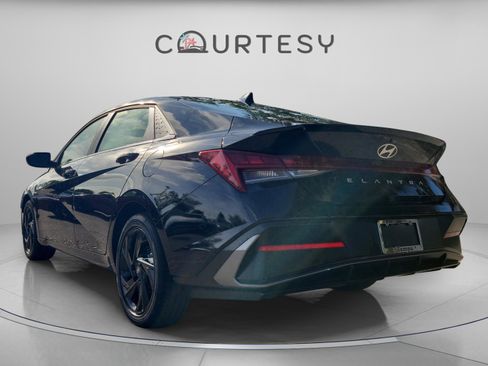 New 2026 Hyundai Elantra SEL Sport image 2