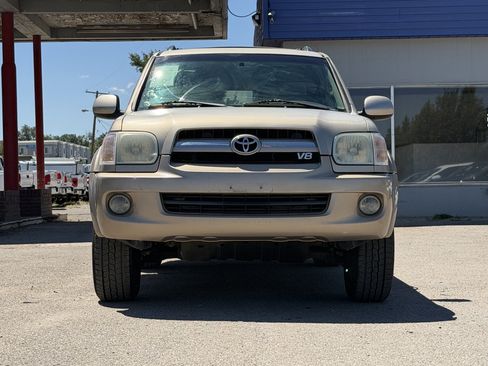 Used 2005 Toyota Sequoia SR5 RWD image 9