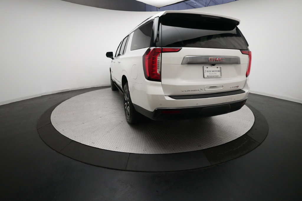 Used 2023 GMC Yukon XL AT4 AWD/4WD image 34