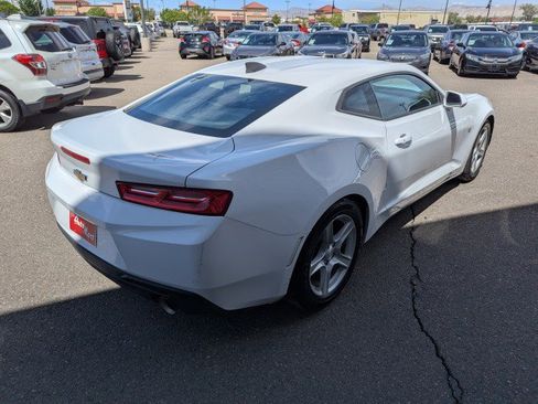 Used 2017 Chevrolet Camaro LT RWD image 5