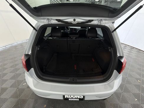 Used 2019 Volkswagen GTI SE image 25