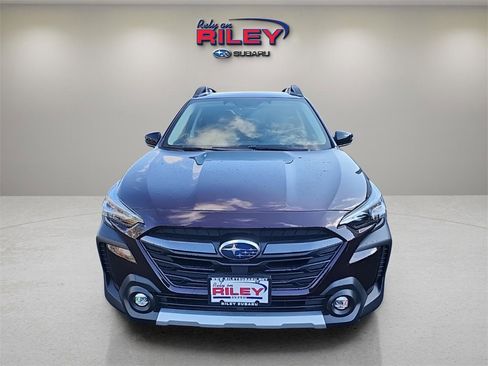 Used 2025 Subaru Outback Limited image 8