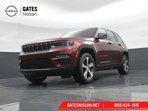Used 2023 Jeep Grand Cherokee Limited AWD/4WD image 41