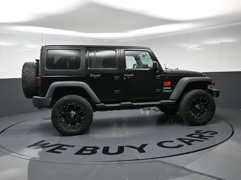 Used 2017 Jeep Wrangler Unlimited Sport w/ Quick Order Package 24S AWD/4WD image 10