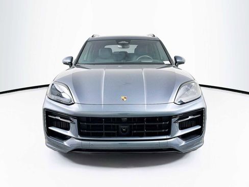 New 2026 Porsche Cayenne GTS AWD/4WD image 2