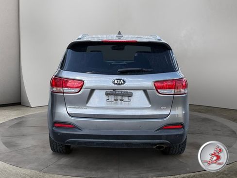 Used 2017 Kia Sorento LX w/ LX Convenience Package AWD/4WD image 6