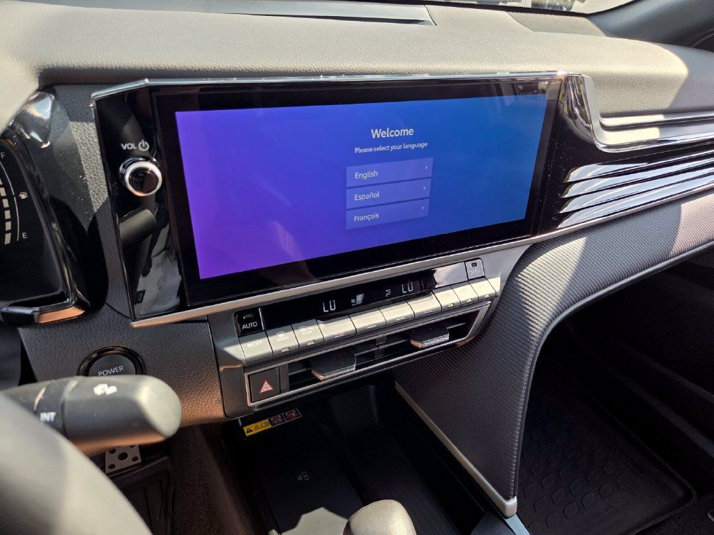 Used 2025 Toyota Camry SE w/ Multimedia Upgrade Package FWD image 22