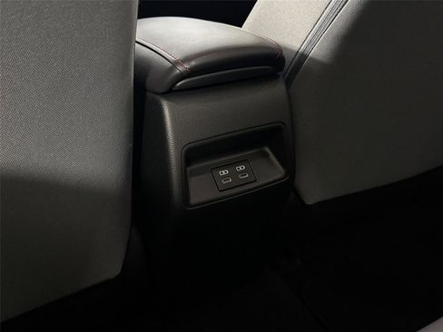 Certified 2023 Toyota Corolla SE image 33